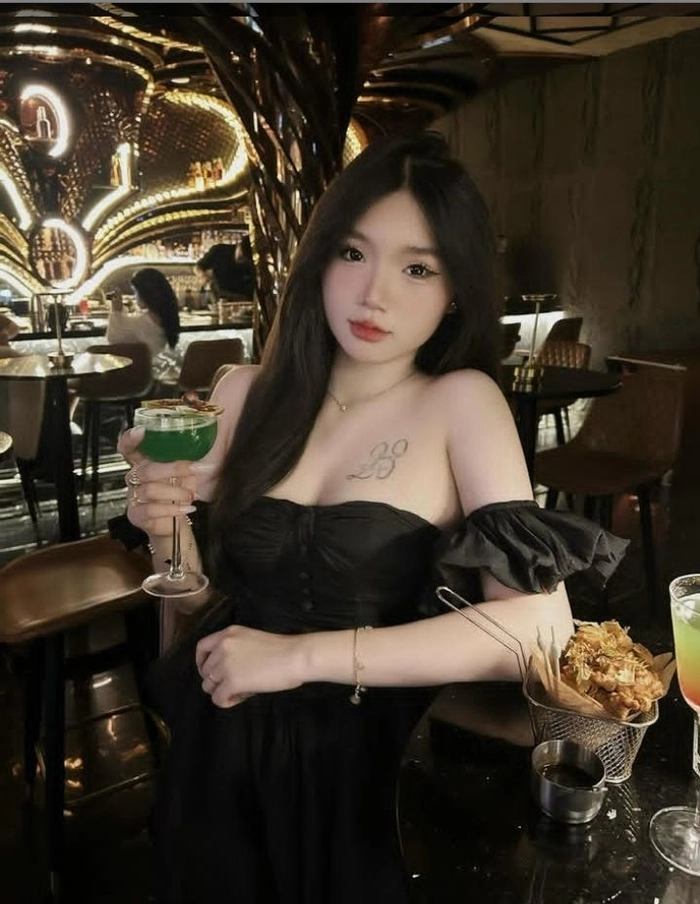 Hình gái xinh say rượu được yêu thích nhiều