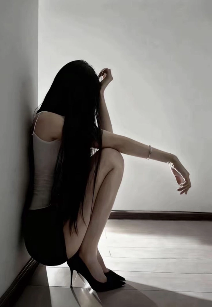 Những hình ảnh cô gái buồn đẹp