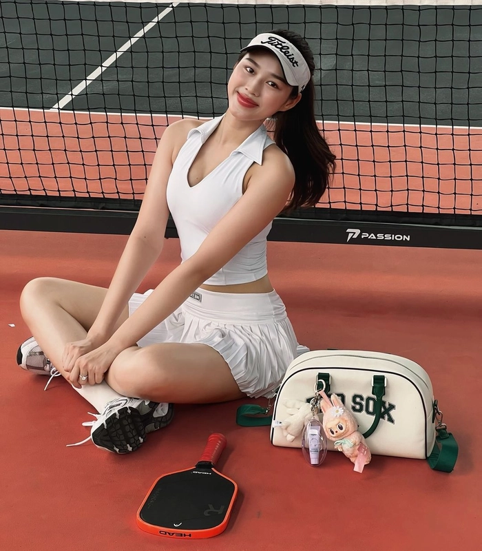 Pickleball gái xinh trẻ trung năng động