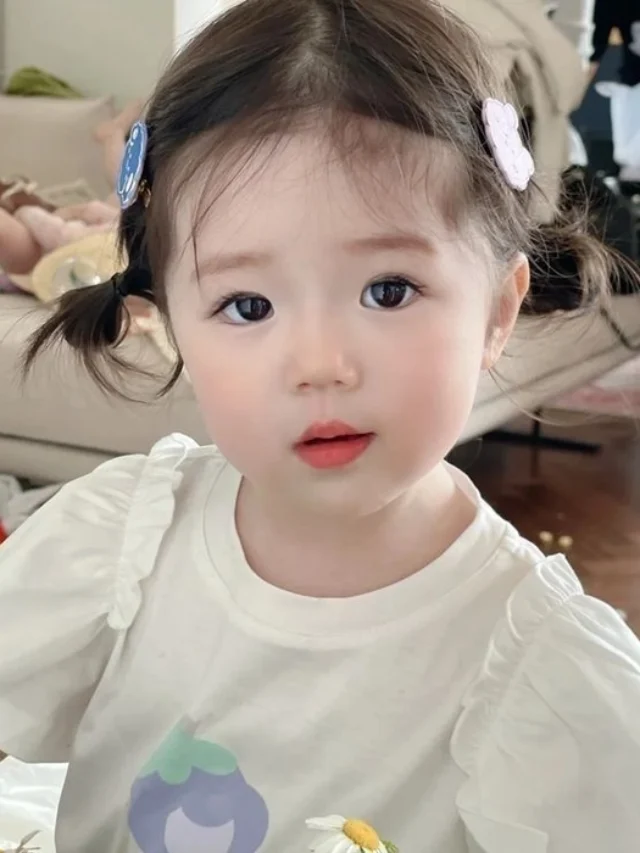 Ảnh em bé gái dễ thương