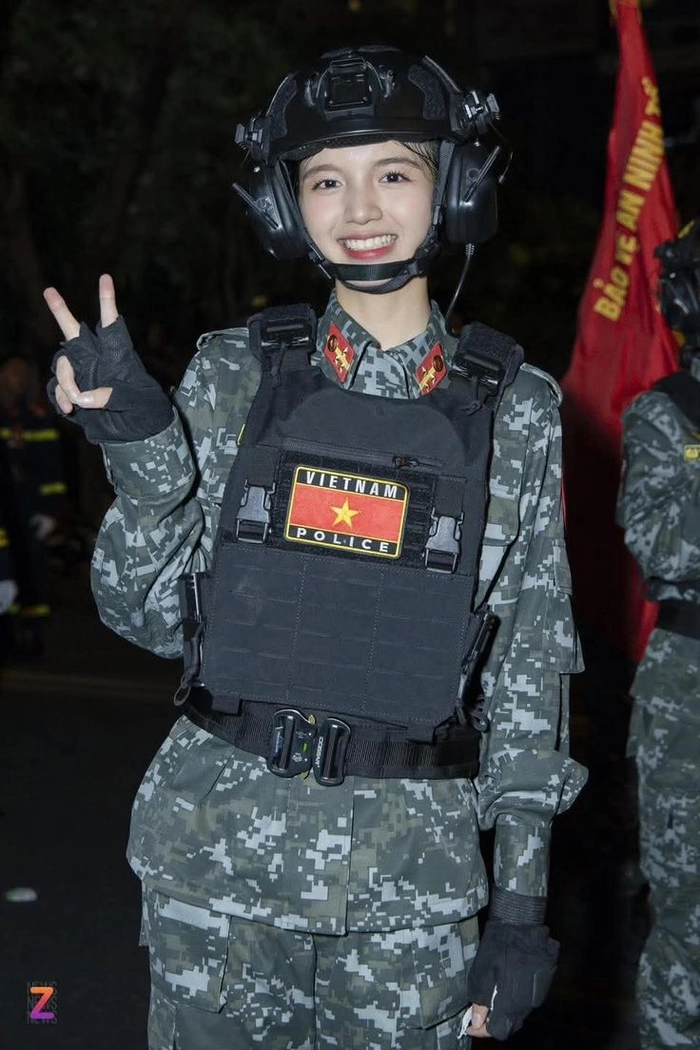 Ảnh cosplay cảnh sát nữ được yêu thích