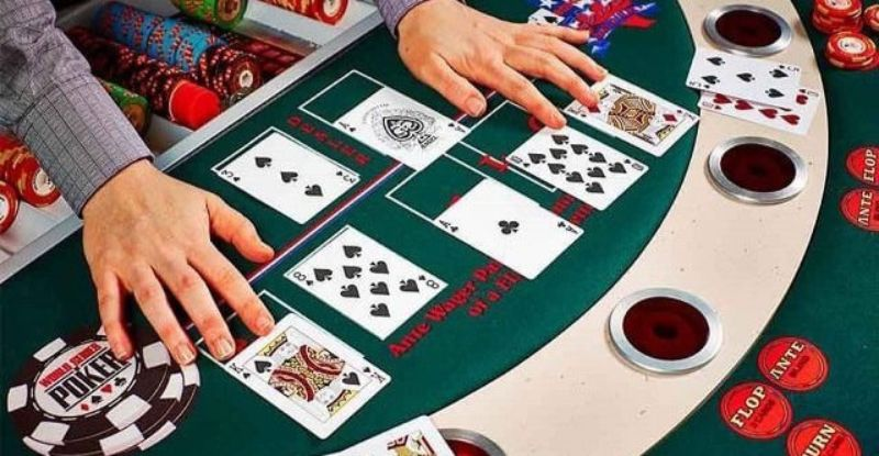 Chiến Thuật Poker Online Là Gì?