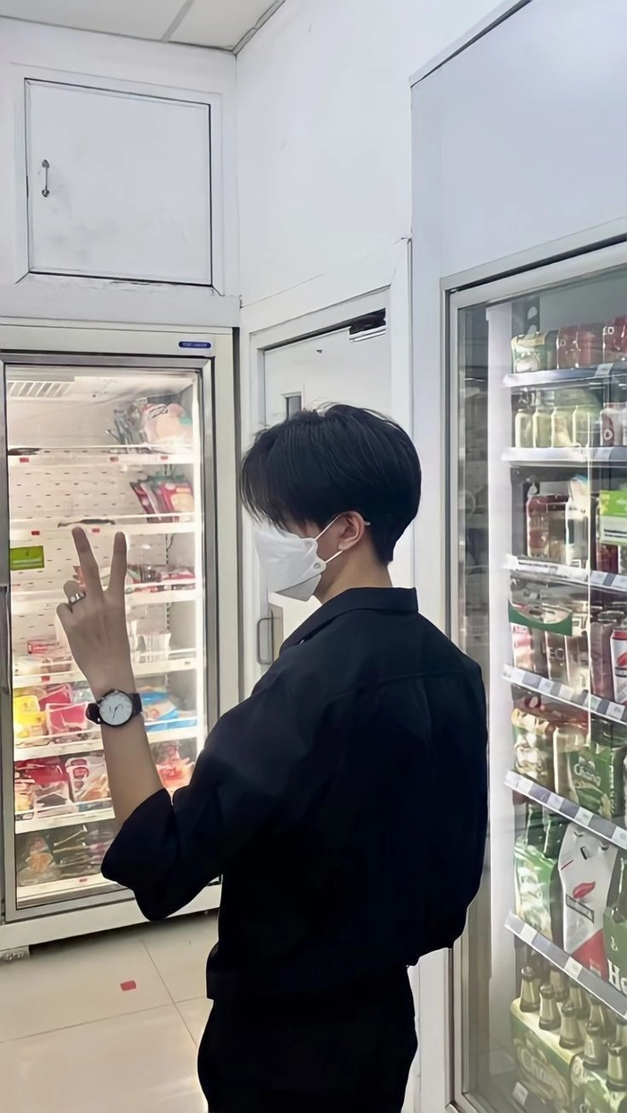 Ánh mắt bí ẩn đầy cuốn hút