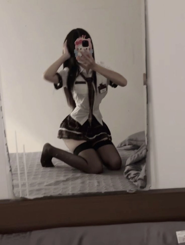 Ánh nhìn ngọt ngào đầy cảm xúc