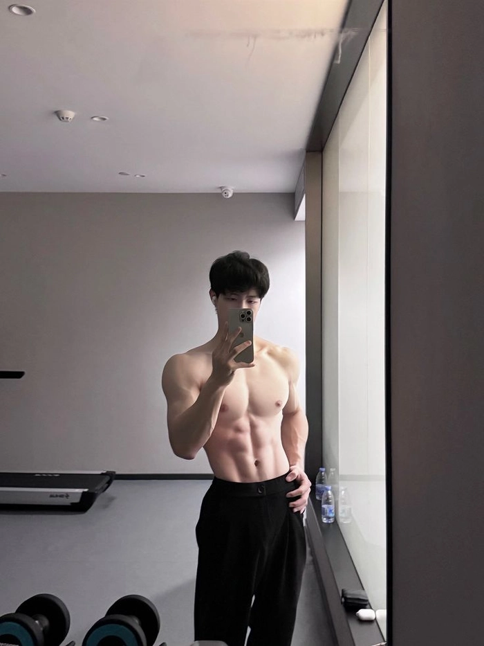 Ảnh trai đẹp Hàn Quốc che mặt bí ẩn