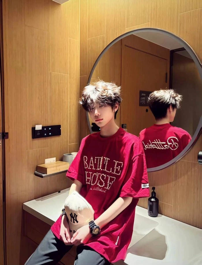 Hình ảnh nam sinh trẻ trung