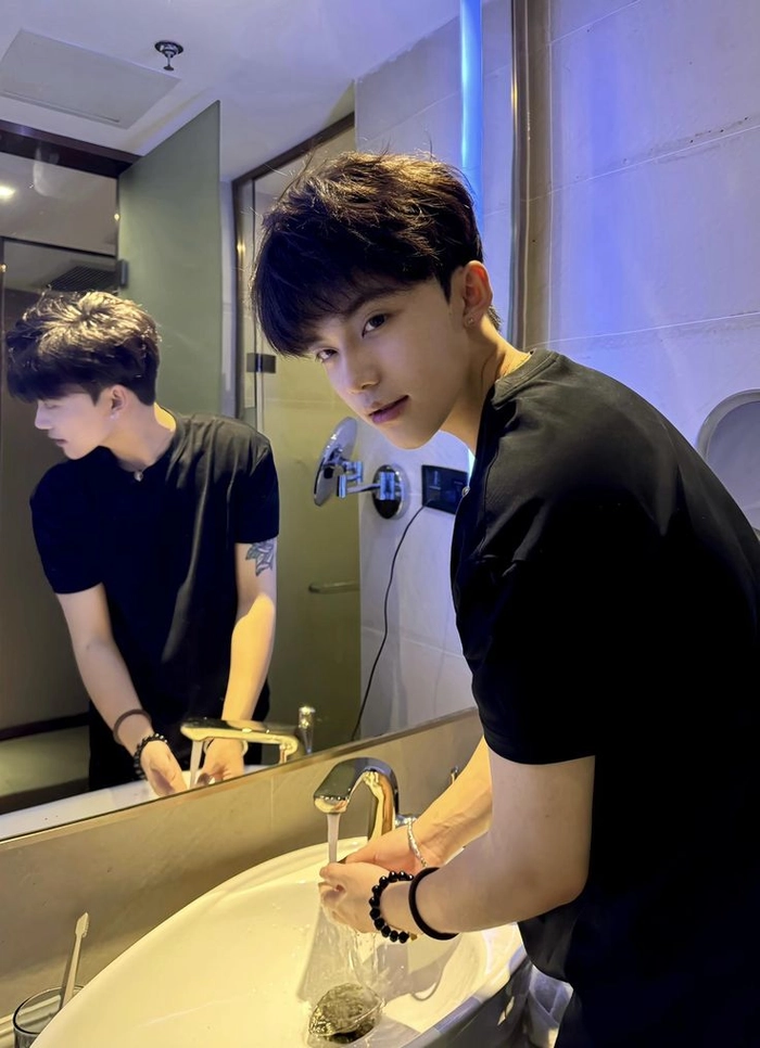 Khoảnh khắc nam sinh đầy năng lượng