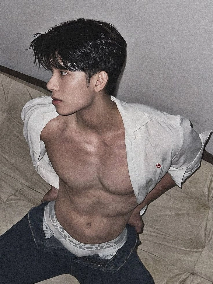 Phong cách thời trang chuẩn Kpop