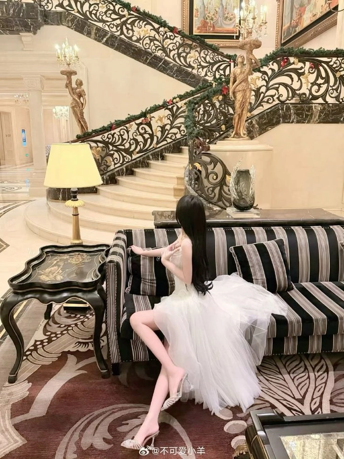 Style thời trang hiện đại quyến rũ