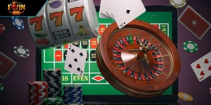 danh poker va lat bai cuc nhanh