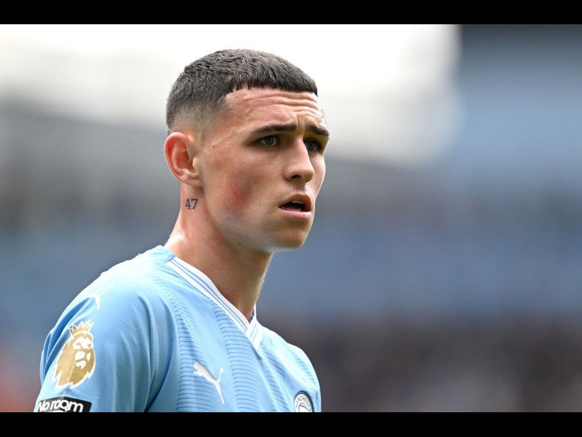tan tam cong hien phil foden