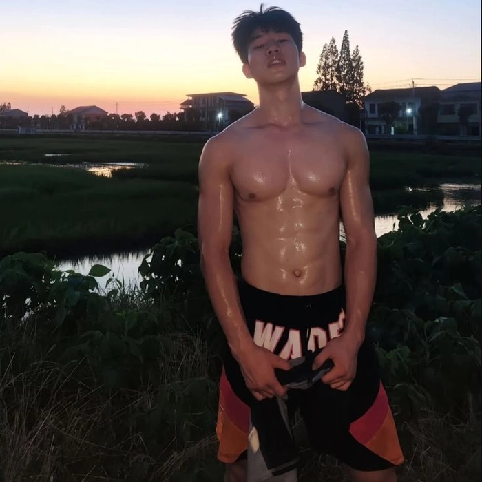 Hình ảnh trai 6 múi đẹp đầy ấn tượng