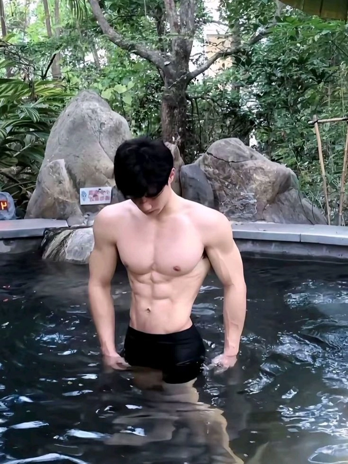 Thần thái tự tin đầy cuốn hút