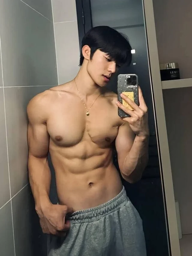 Phong cách mạnh mẽ chuẩn fitness